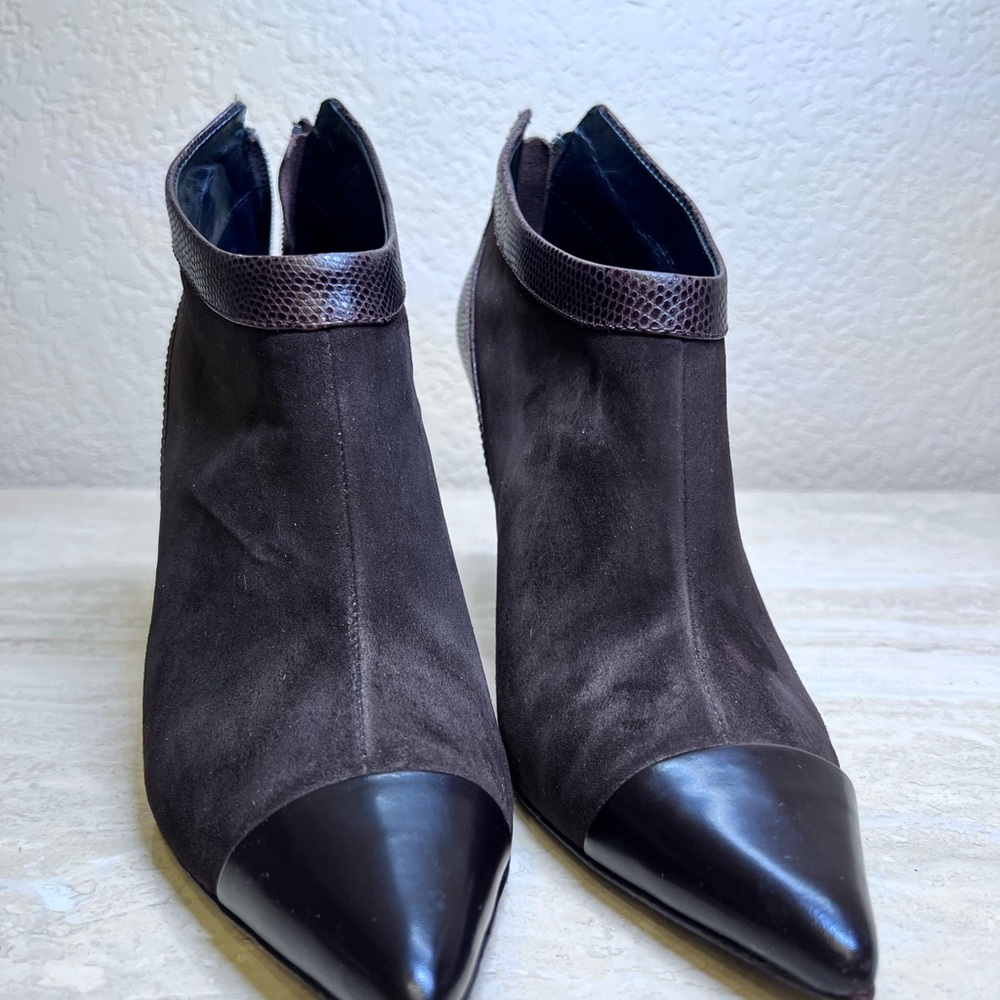 Elie Tahari Brown Leather back zip ankle boots